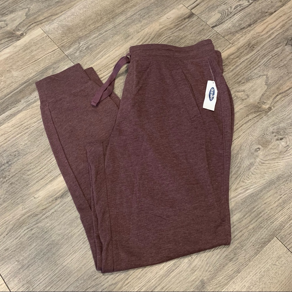 Old Navy Sweat Pants Burgundy Women’s Size Medium M joggers comfort Sweats